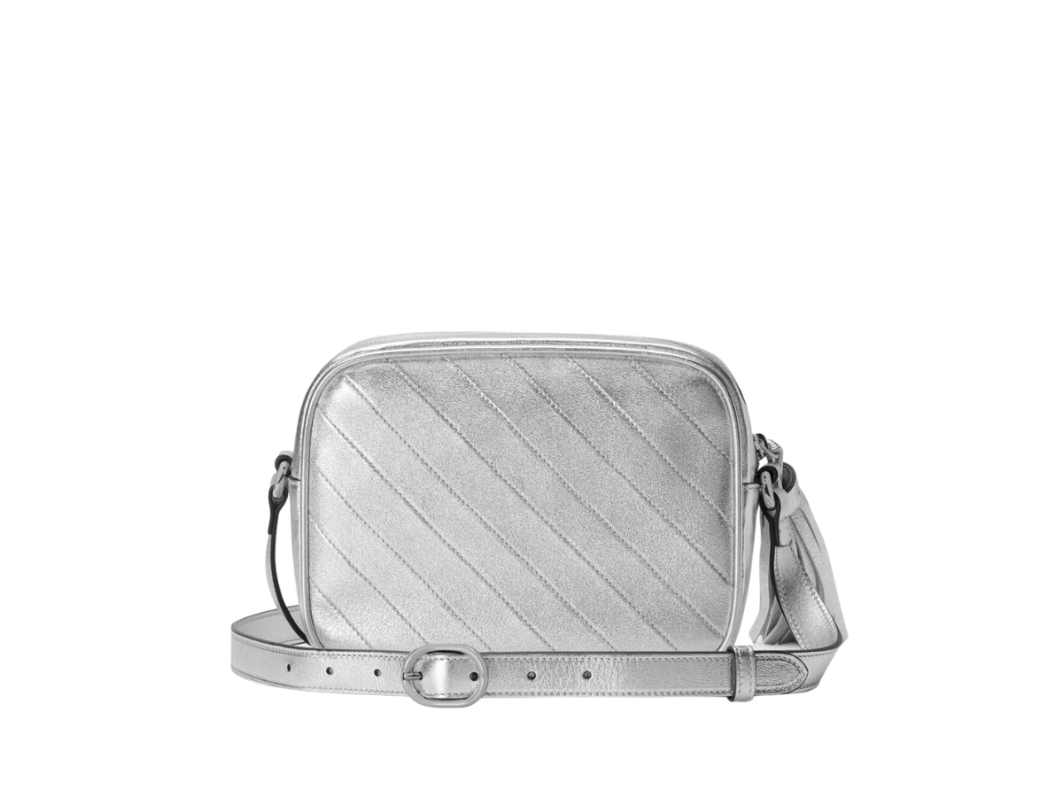 https://d2cva83hdk3bwc.cloudfront.net/gucci-blondie-small-shoulder-bag-in-metallic-silver-leather-with-round-interlocking-g-leather-patch-2.jpg