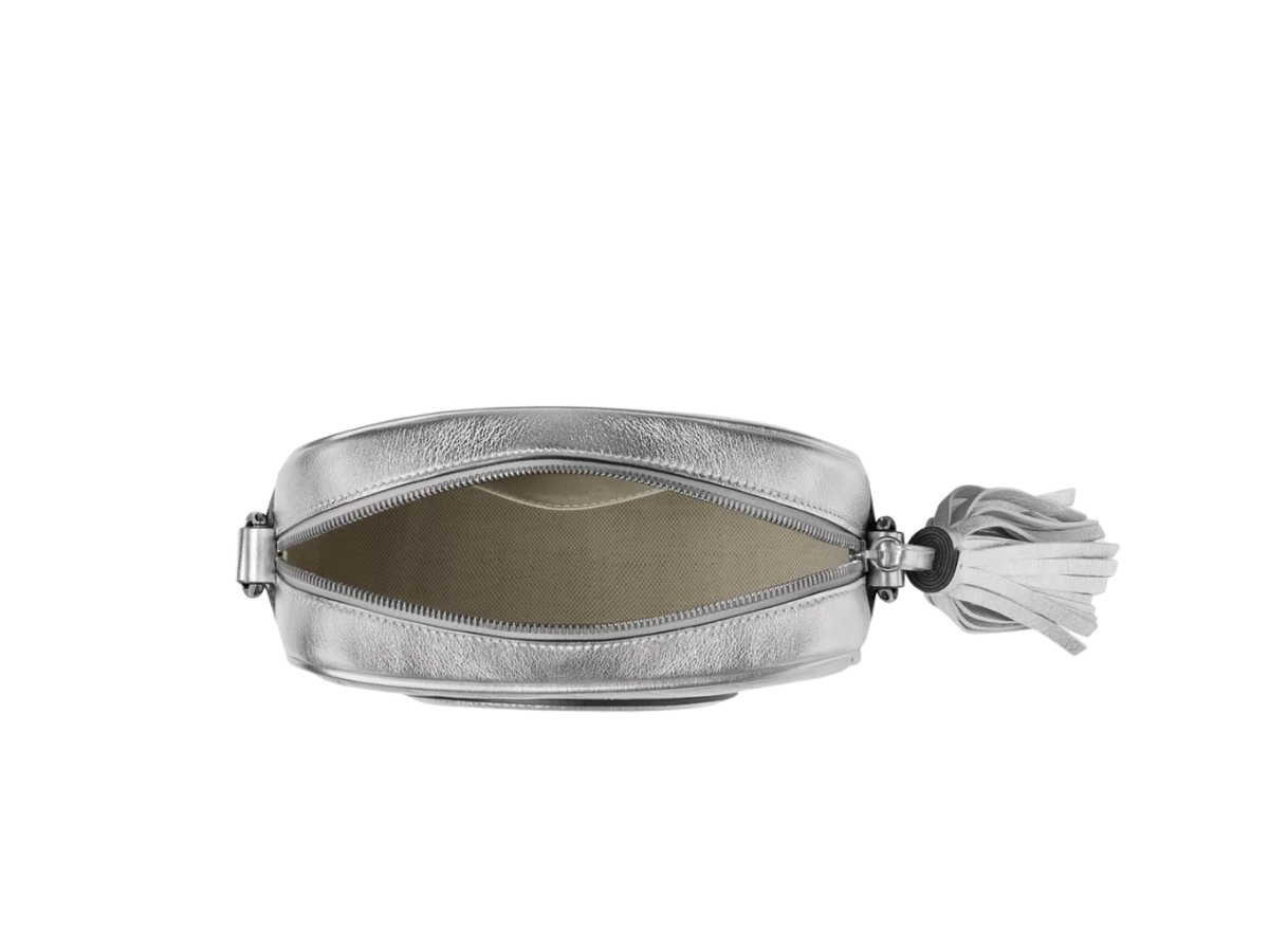 https://d2cva83hdk3bwc.cloudfront.net/gucci-blondie-small-shoulder-bag-in-metallic-silver-leather-with-round-interlocking-g-leather-patch-3.jpg
