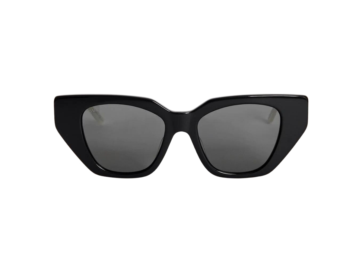 https://d2cva83hdk3bwc.cloudfront.net/gucci-cat-eye-sunglasses-in-shiny-black-crystal-frame-with-grey-lens-1.jpg