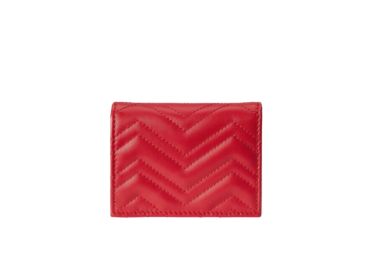 https://d2cva83hdk3bwc.cloudfront.net/gucci-gg-marmont-matelass--card-case-wallet-in-red-matelass--chevron-leather-with-double-g-gold-toned-hardware-2.jpg