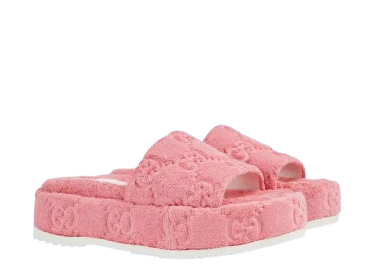 https://d2cva83hdk3bwc.cloudfront.net/gucci-gg-platform-sandal-in-pink-3.jpg