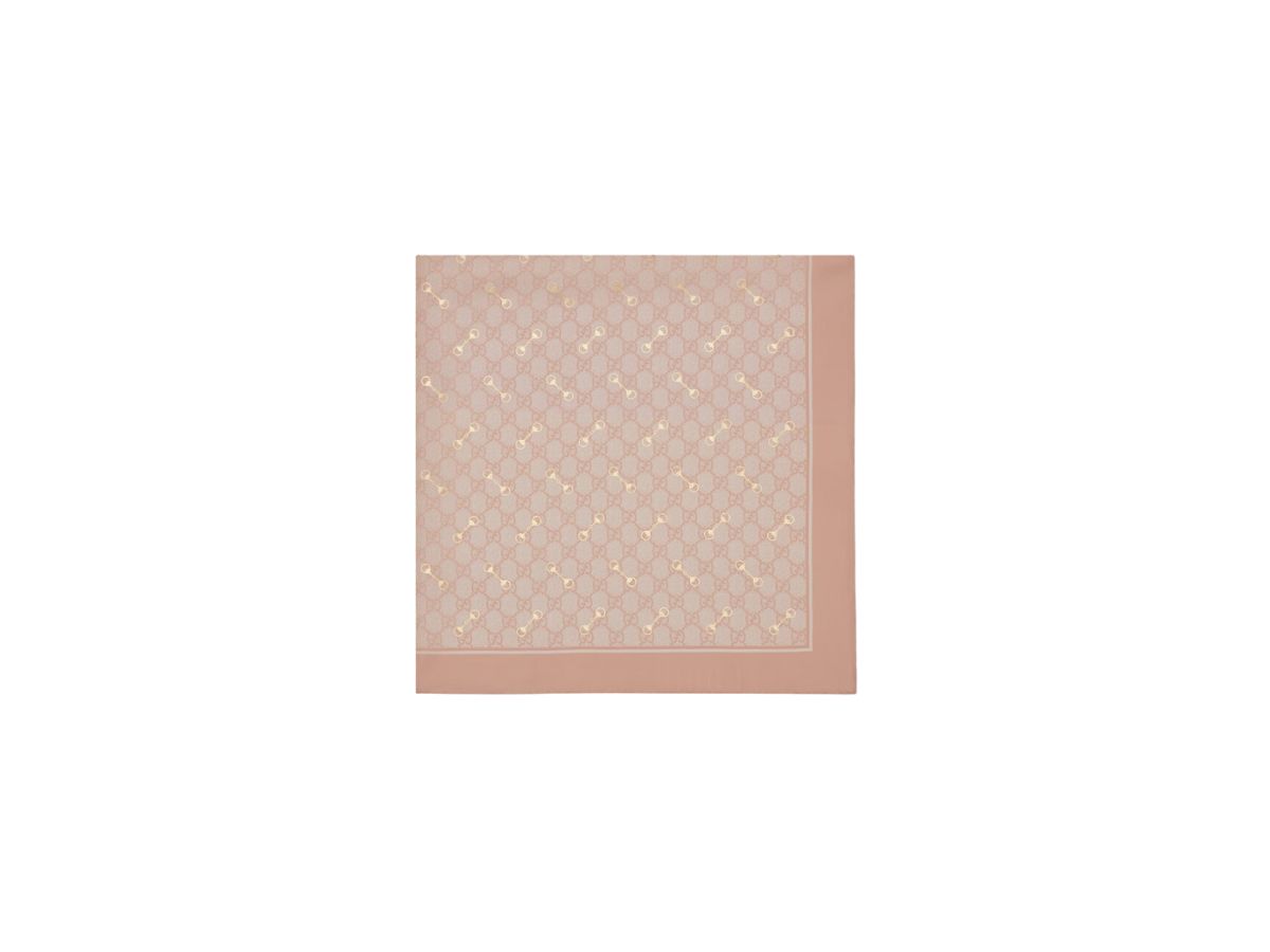 https://d2cva83hdk3bwc.cloudfront.net/gucci-gg-print-with-horsebit-silk-carr--rose-pink-and-ivory-gg-print-silk-twill-with-overprinted-and-laminated-horsebits-2.jpg