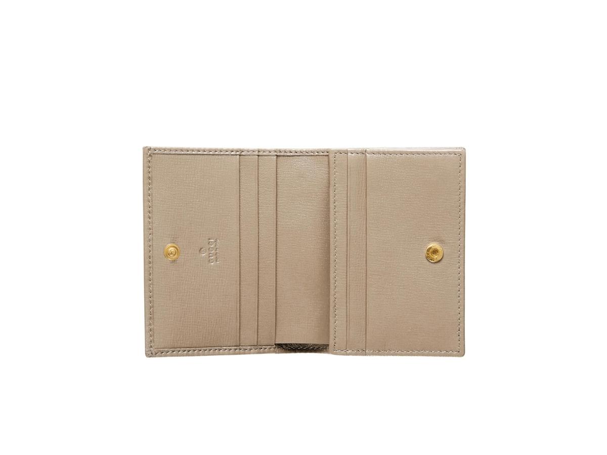 https://d2cva83hdk3bwc.cloudfront.net/gucci-horsebit-1955-card-case-wallet-in-gg-supreme-canvas-with-golc-toned-hardware-beige-white-3.jpg