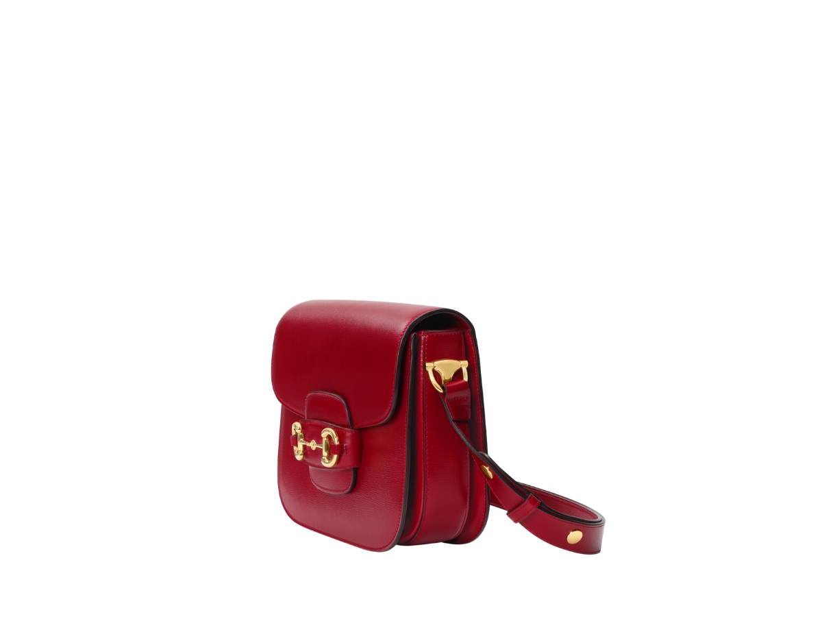 https://d2cva83hdk3bwc.cloudfront.net/gucci-horsebit-1955-shoulder-in-red-textured-leather-with-gold-toned-hardware-2.jpg