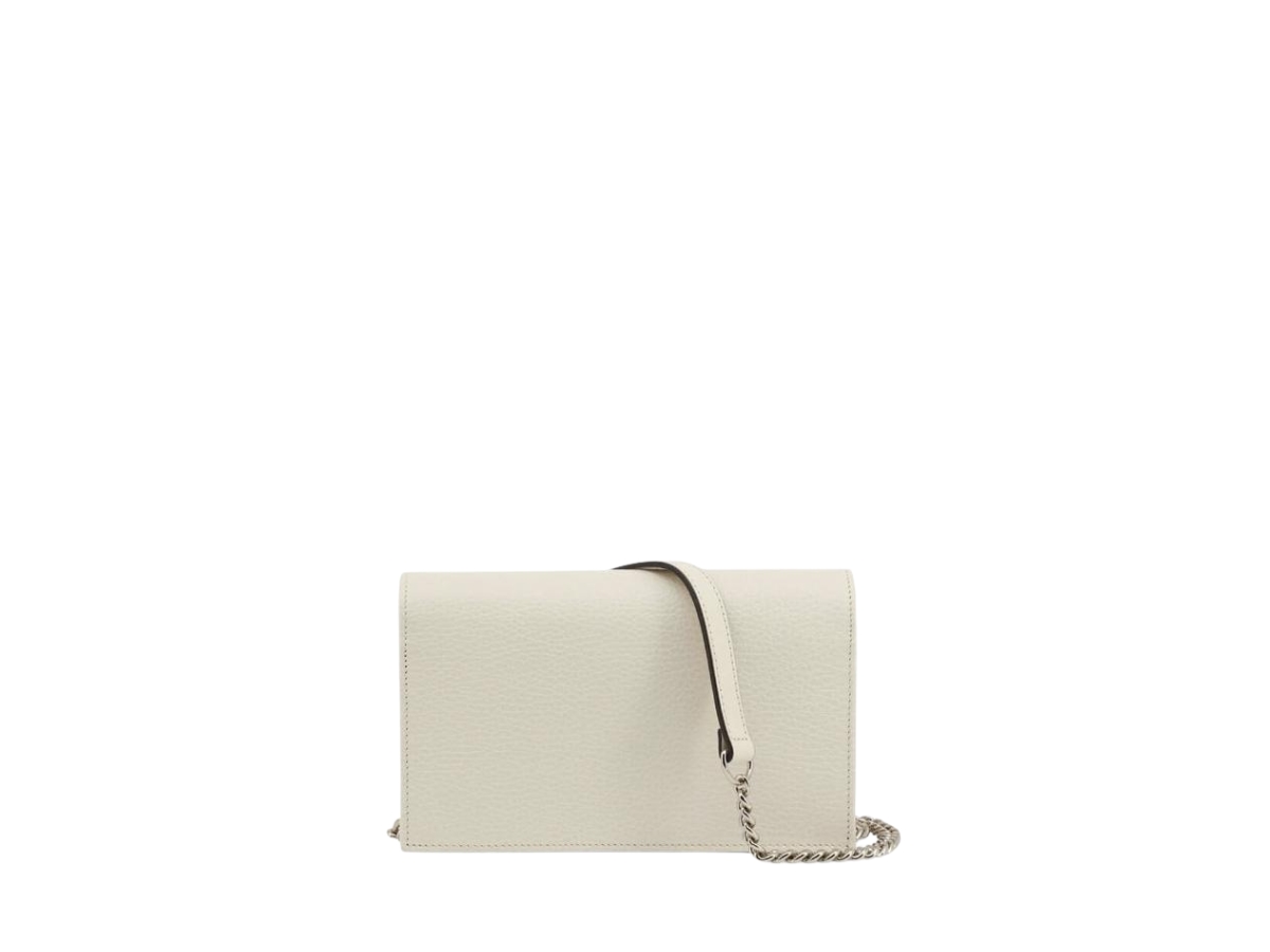 https://d2cva83hdk3bwc.cloudfront.net/gucci-interlocking-gg-wallet-on-chain-in-grained-leather-with-gold-toned-hardware-white-2.jpg