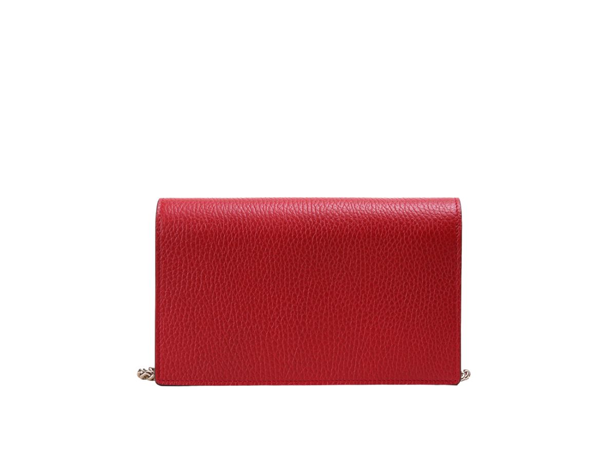 https://d2cva83hdk3bwc.cloudfront.net/gucci-interlocking-gg-wallet-on-chain-red-3.jpg