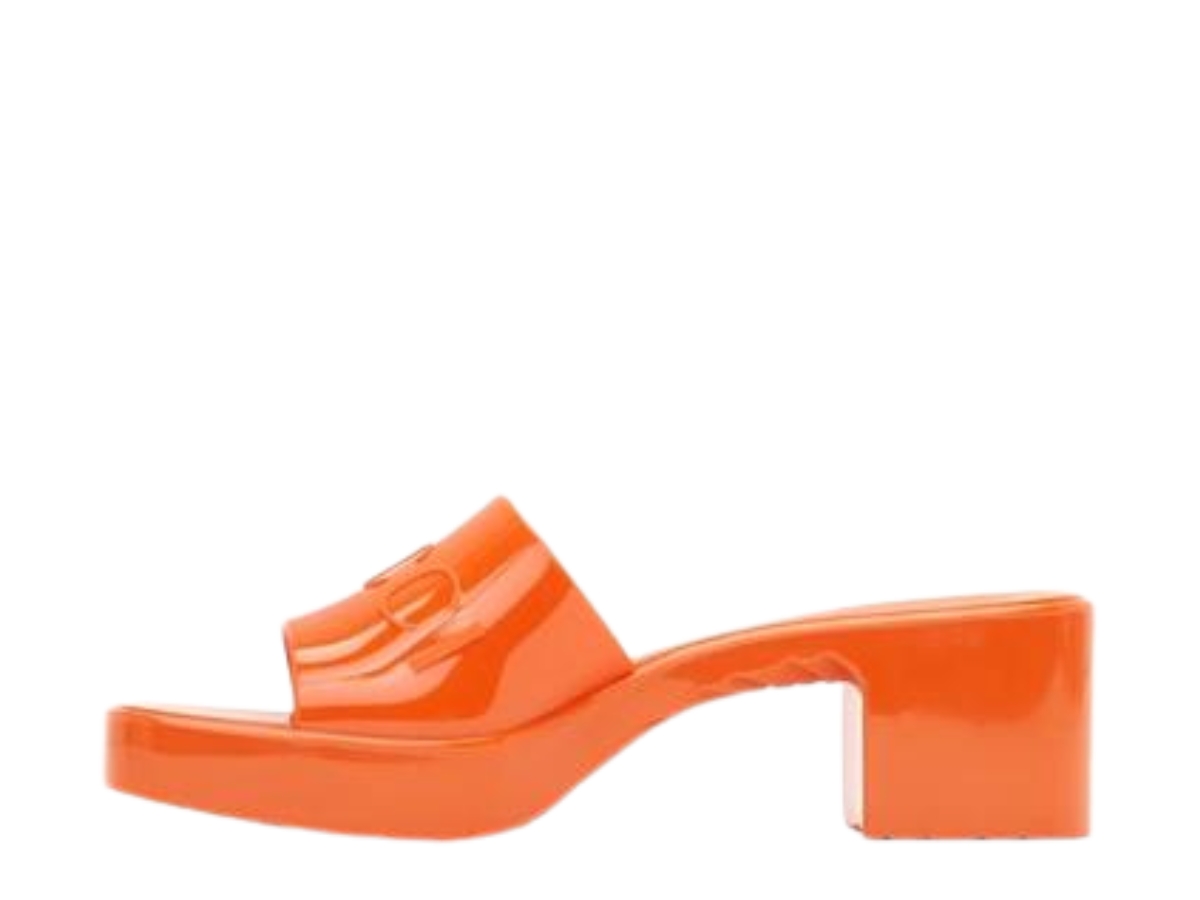 https://d2cva83hdk3bwc.cloudfront.net/gucci-rubber-logo-platform-slide-sandal-orange-2.jpg