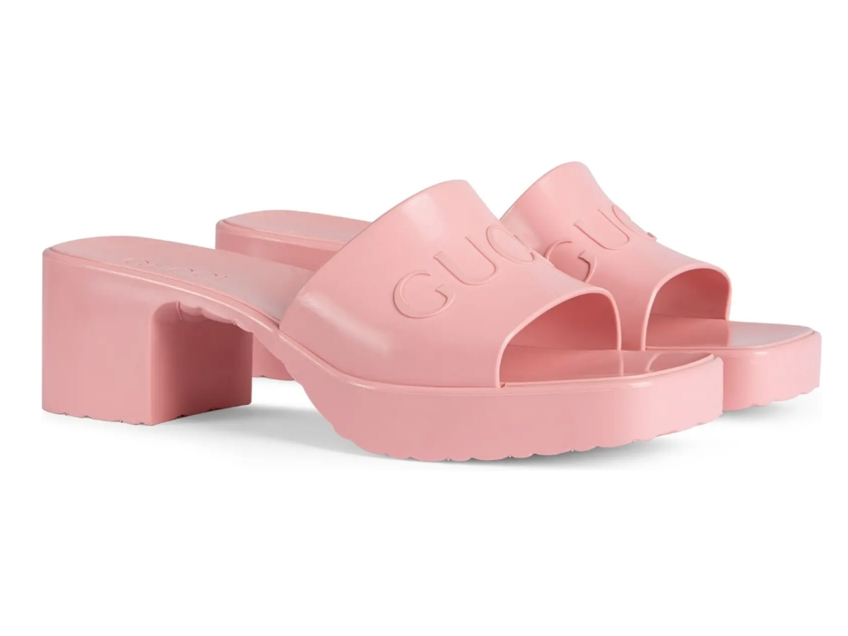 https://d2cva83hdk3bwc.cloudfront.net/gucci-rubber-logo-platform-slide-sandal-wild-rose-2.jpg