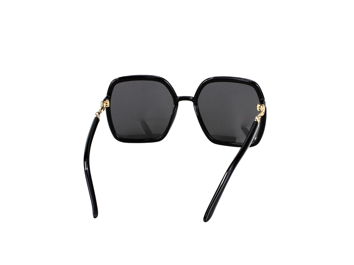 https://d2cva83hdk3bwc.cloudfront.net/gucci-square-sunglasses-in-metal-with-grey-lens-black-4.jpg