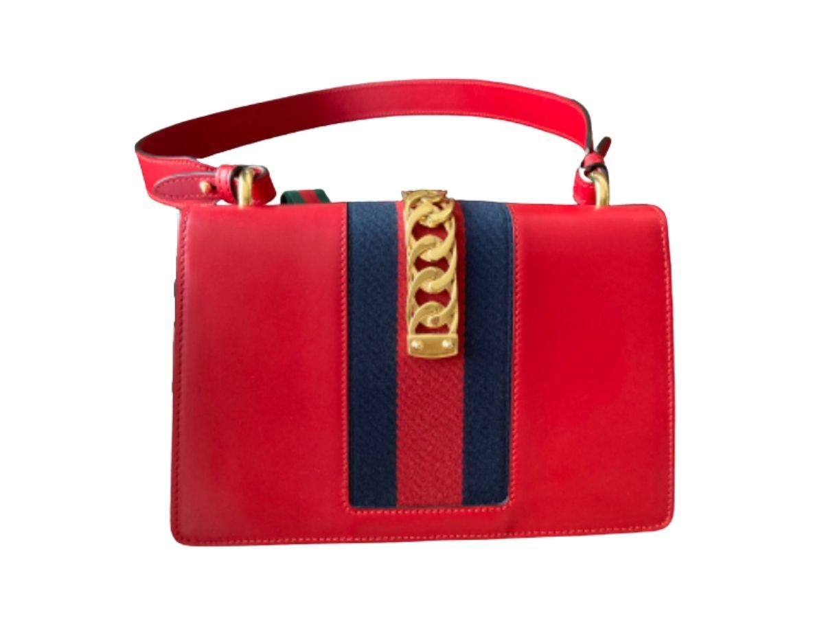 https://d2cva83hdk3bwc.cloudfront.net/gucci-sylvie-medium-shoulder-bag-2.jpg