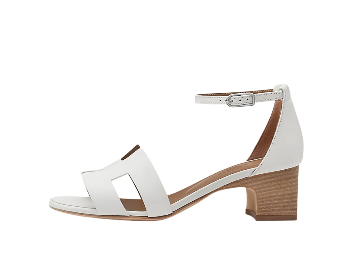 https://d2cva83hdk3bwc.cloudfront.net/h221119z-91365-hermes-encens-50-sandal-blanc-2.jpg