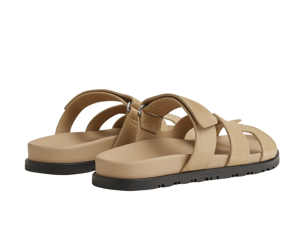 https://d2cva83hdk3bwc.cloudfront.net/h222297z-5k-hermes-chypre-chypre-sandal-beige-lin-with-black-rubber-sole-3.jpg