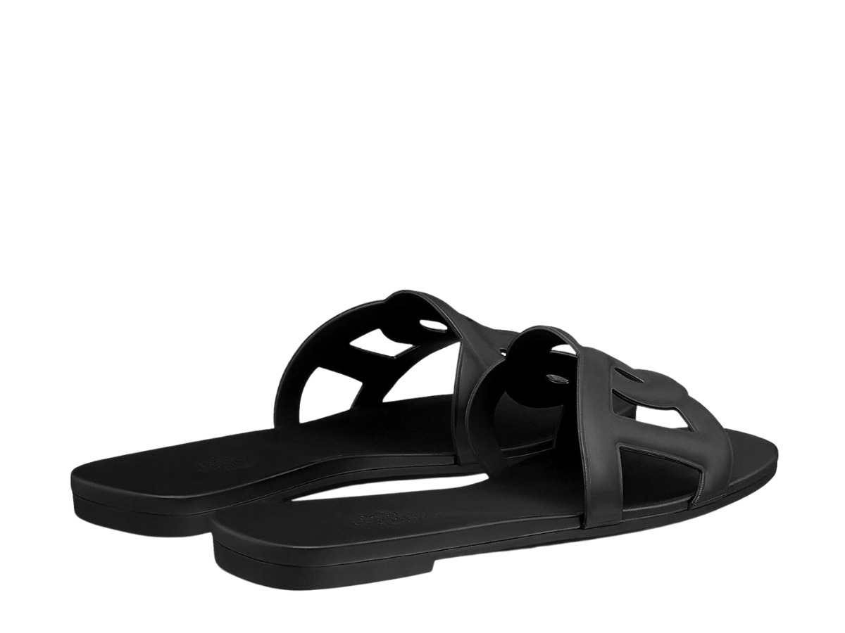 https://d2cva83hdk3bwc.cloudfront.net/herm-s-aloha-sandal-in-rubber-with-chaine-d-ancre-noir-3.jpg