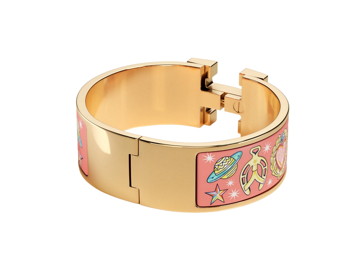 https://d2cva83hdk3bwc.cloudfront.net/hermes-clic-clac-h-bracelet-in-chorus-stellarum-printed-enamel-with-gold-plated-hardware-tropique-2.jpg