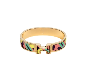 Buy Hermes Clic H Bracelet In Le Chat Carre Printed Enamel With Gold-Plated Hardware Tropique at Sasom – Authentic and Ready to Ship