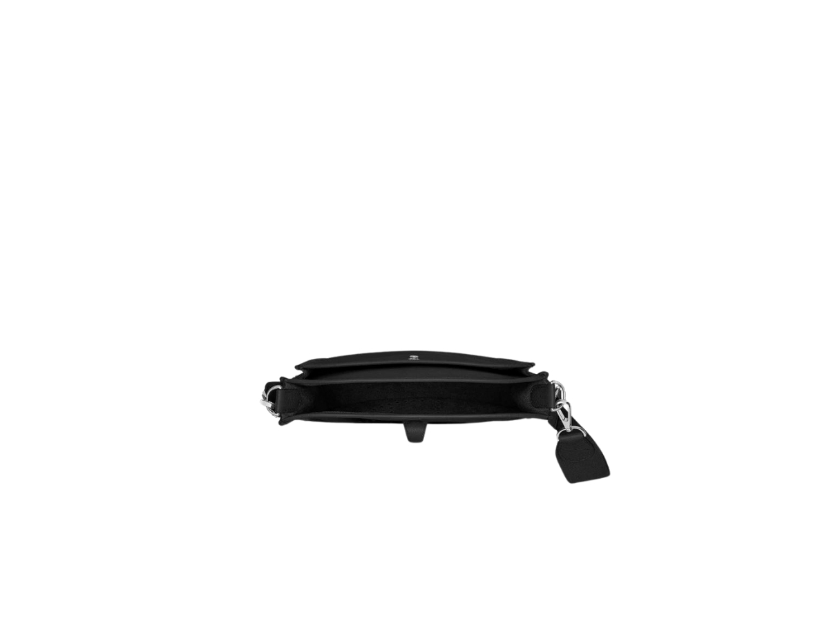 https://d2cva83hdk3bwc.cloudfront.net/hermes-evelyne-iii-29-bag-in-clemence-calfskin-with-palladium-hardware-noir-3.jpg