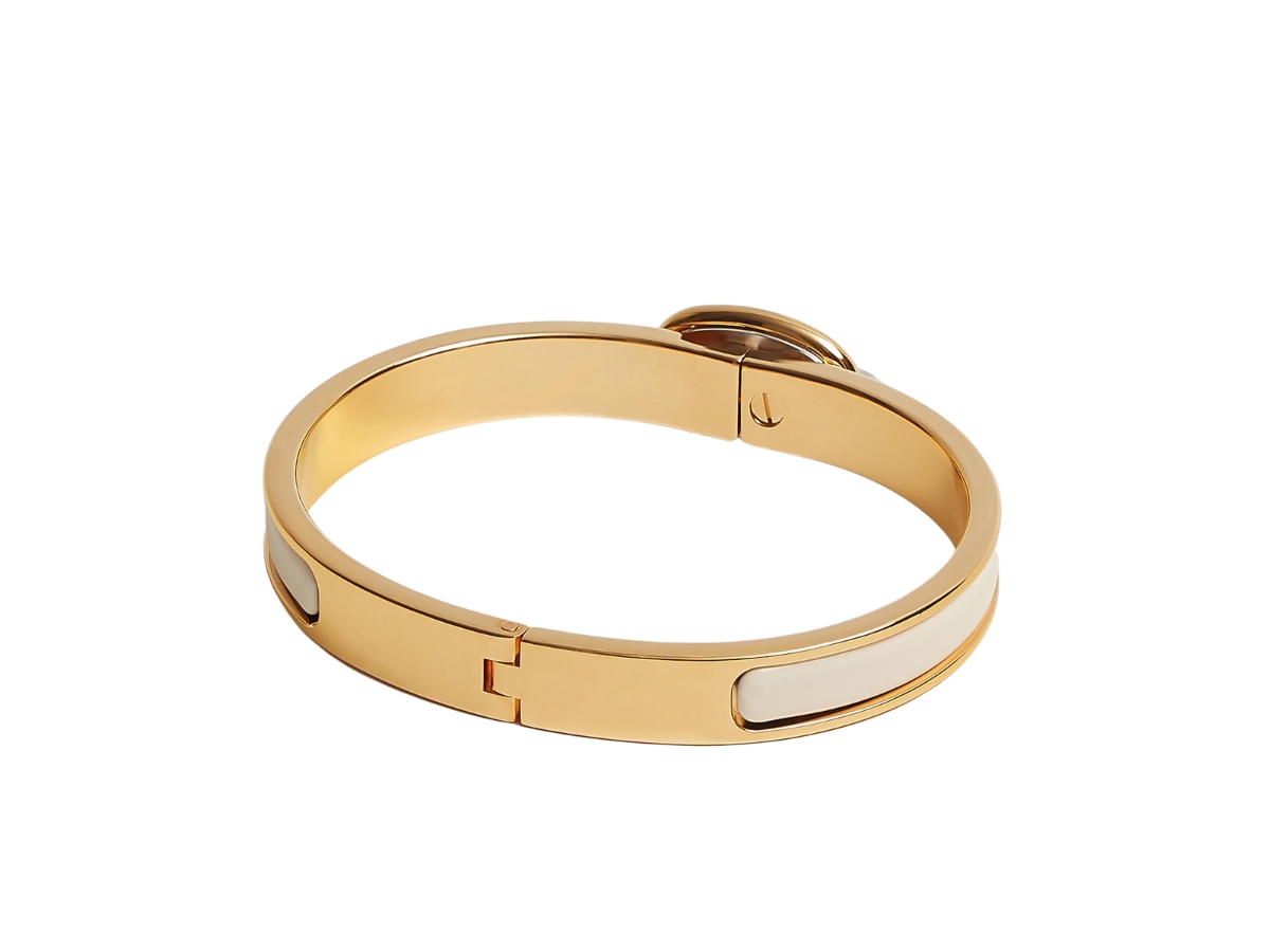 https://d2cva83hdk3bwc.cloudfront.net/hermes-mini-clic-chaine-d--ancre-bracelet-in-plain-enamel-with-gold-plated-hardware-creme-2.jpg