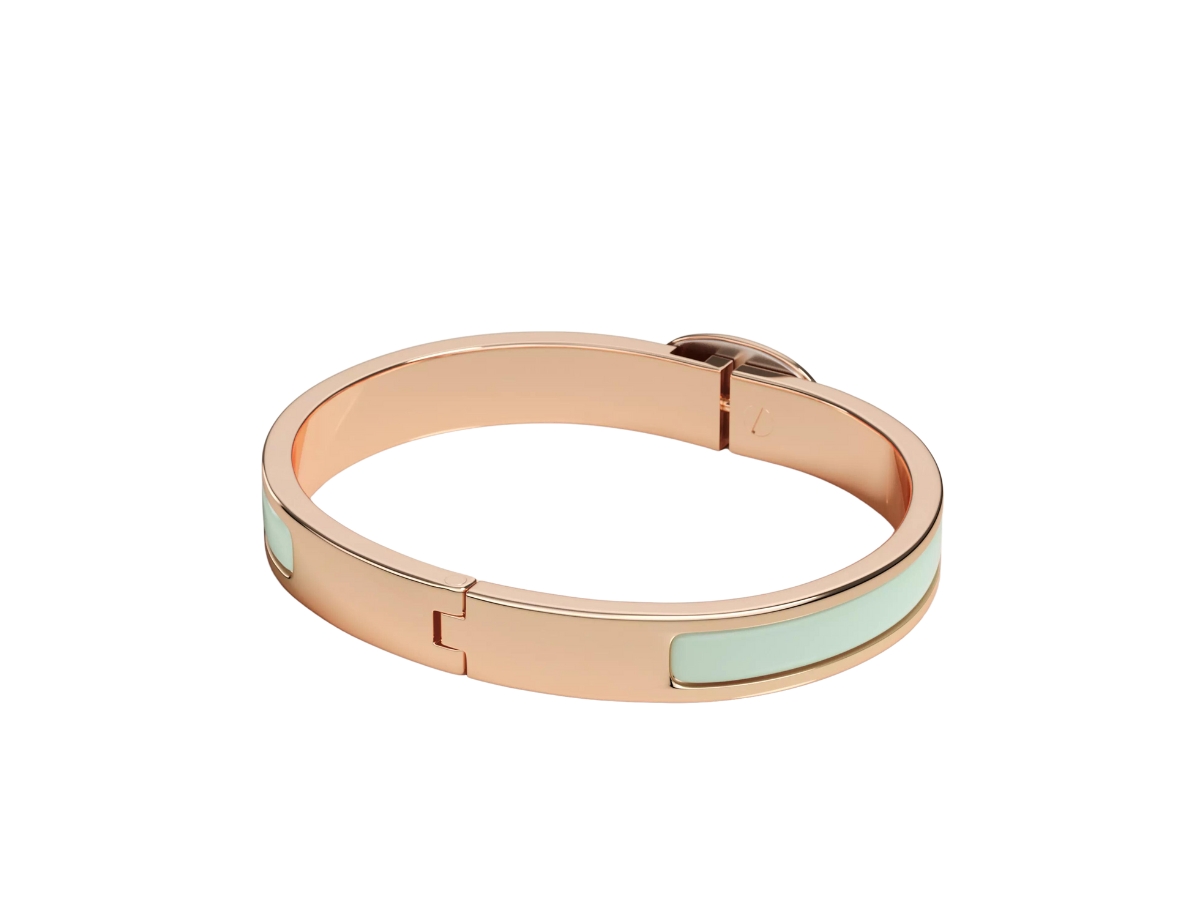 https://d2cva83hdk3bwc.cloudfront.net/hermes-mini-clic-chaine-d-ancre-bracelet-in-plain-enamel-with-rose-gold-plated-hardware-vert-fizz-2.jpg