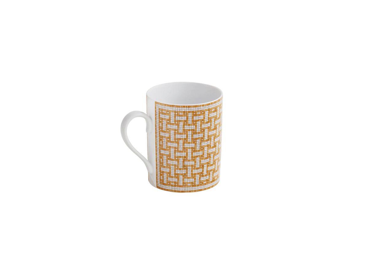https://d2cva83hdk3bwc.cloudfront.net/hermes-mosaique-au-24-gold-mug-in-porcelain-2.jpg