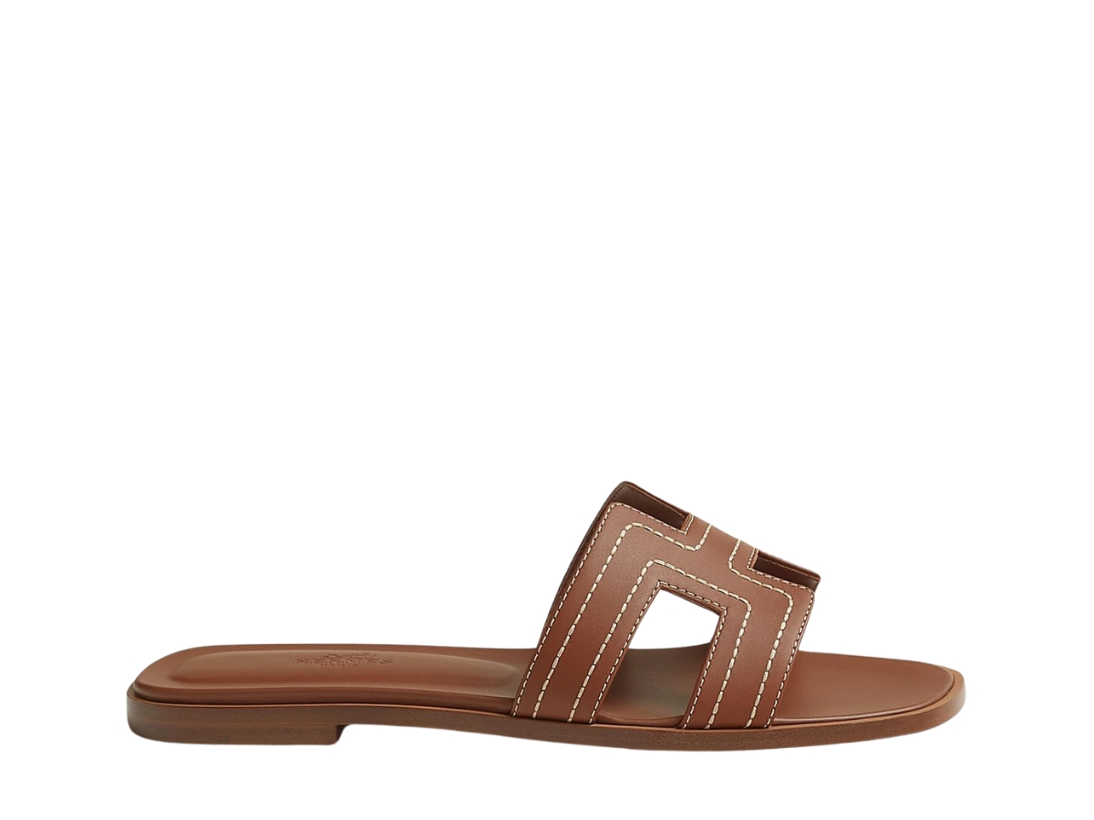 サンダル HERMES | Izmir sandal Gold iconic H cut-out 041141ZH01_worn_2-AVS?wid=800&
