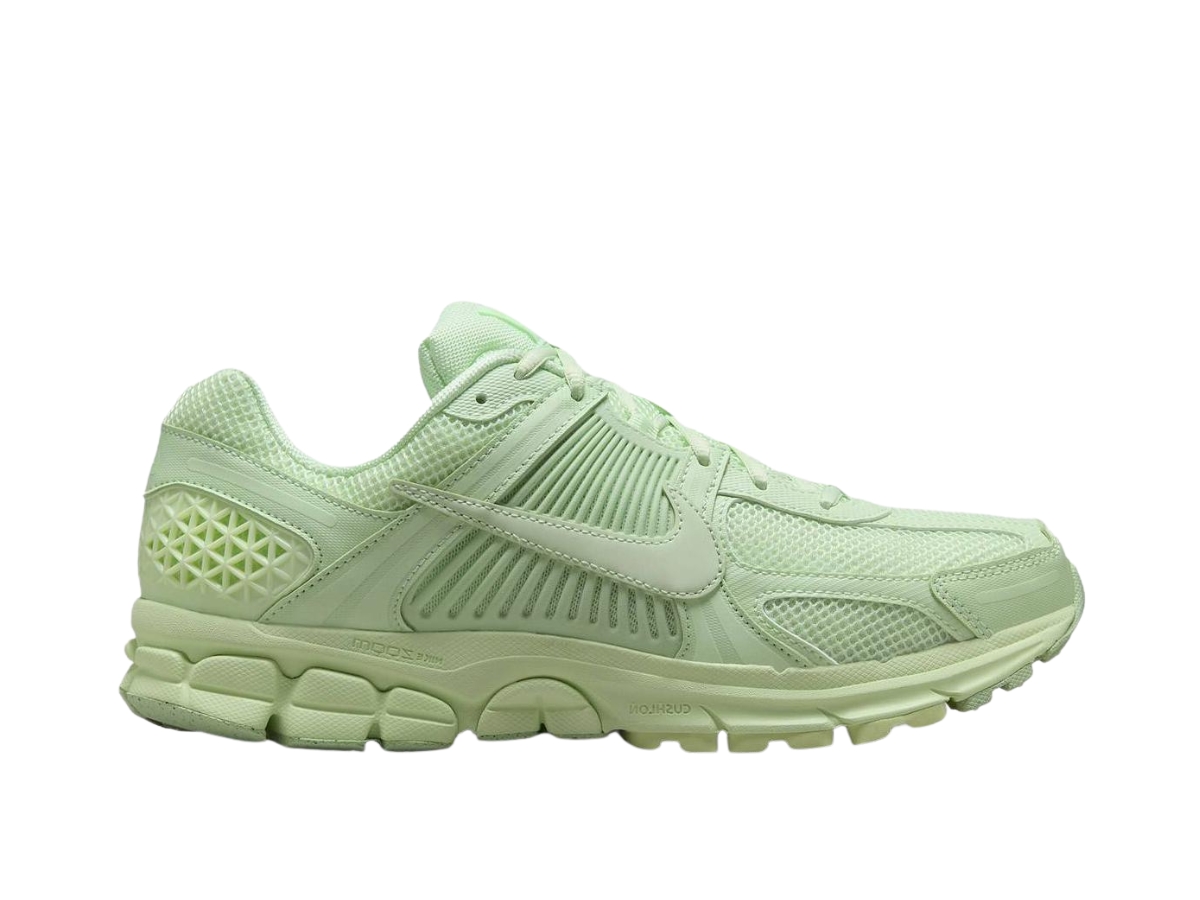 https://d2cva83hdk3bwc.cloudfront.net/hf5493-301-nike-zoom-vomero-5-vapor-green-1.jpg