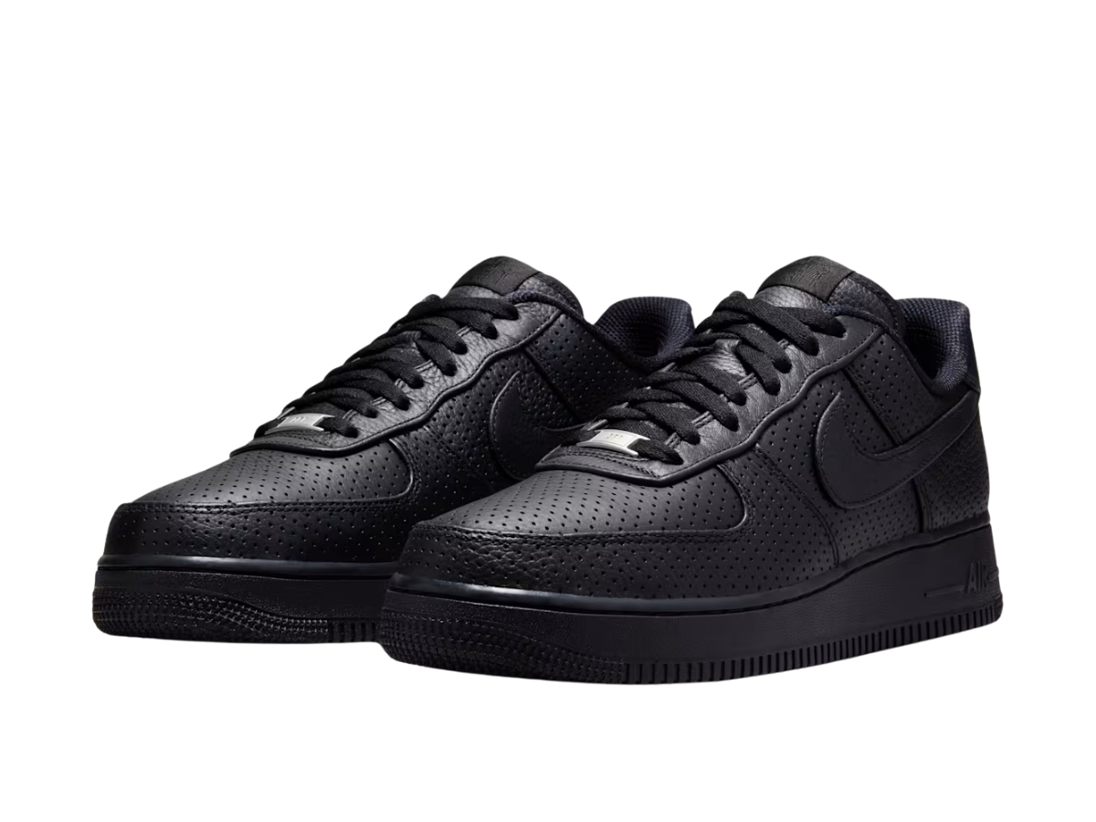 https://d2cva83hdk3bwc.cloudfront.net/hf8189-001-nike-air-force-1-sp-black-5.jpg