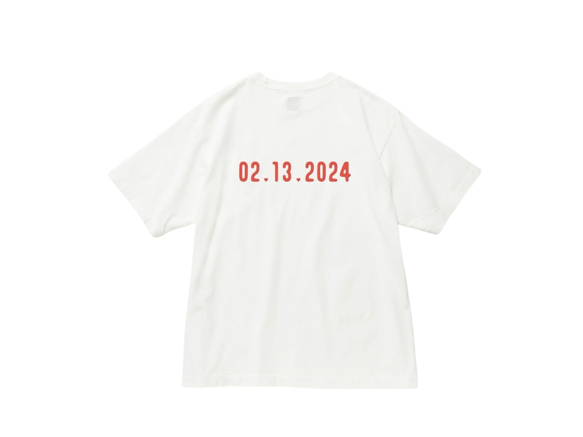 https://d2cva83hdk3bwc.cloudfront.net/hm-random2024red-human-made-daily-s-s-t-shirt-red-random-date-2024-2.jpg