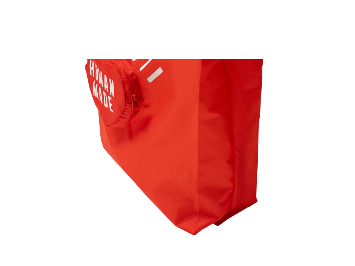 https://d2cva83hdk3bwc.cloudfront.net/hm29gd037-red-human-made-heart-shopping-bag-small-red-3.jpg