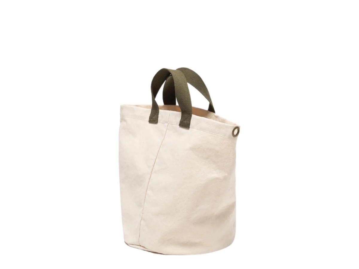 https://d2cva83hdk3bwc.cloudfront.net/hm29gd056-human-made-canvas-tote-small-white-3.jpg