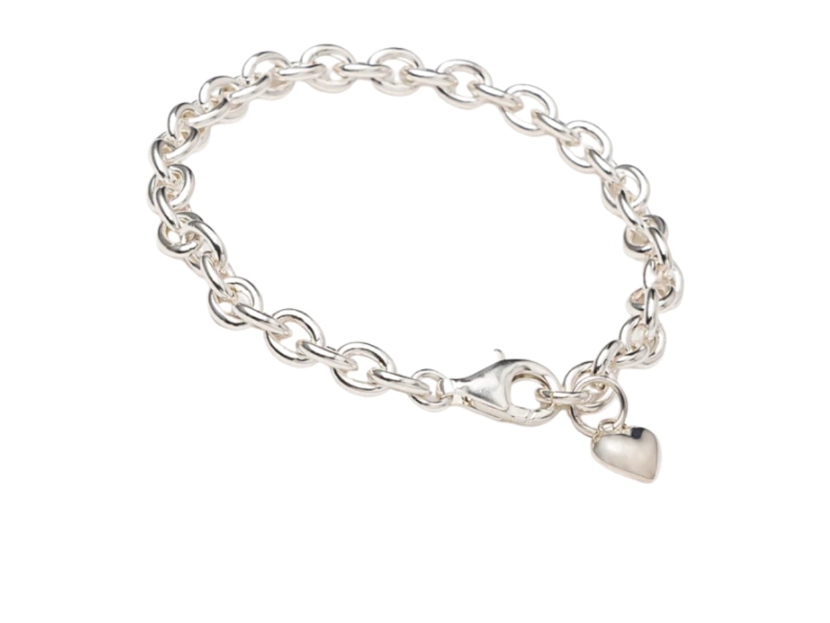https://d2cva83hdk3bwc.cloudfront.net/hm29gd070-silver-human-made-heart-silver-bracelet-silver-3.jpg