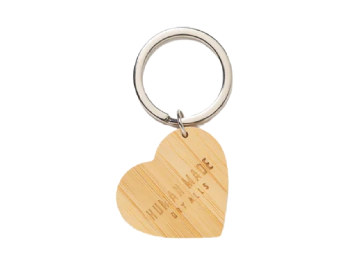 https://d2cva83hdk3bwc.cloudfront.net/hm29gd085-human-made-heart-bamboo-keyring-beige-2.jpg