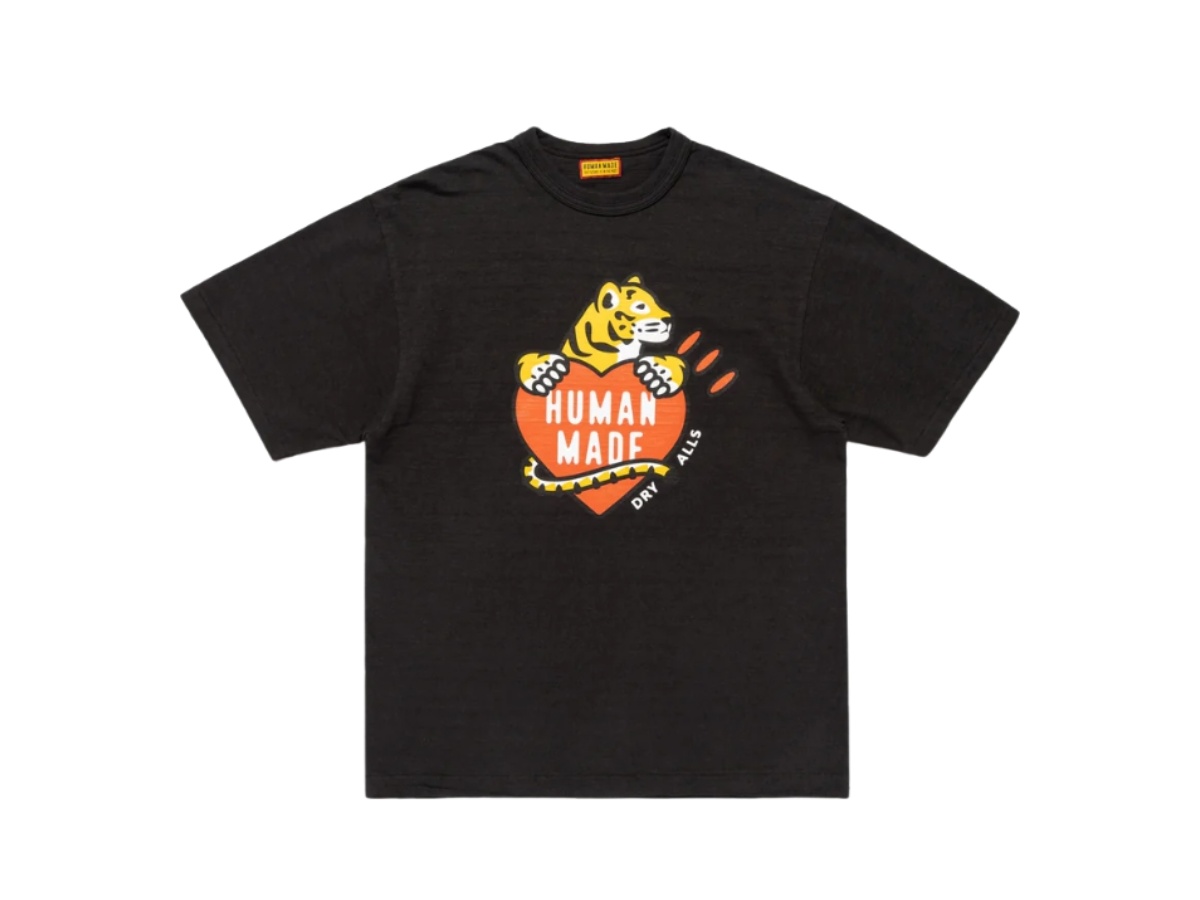 https://d2cva83hdk3bwc.cloudfront.net/hm30te007-black-human-made-tiger-and-heart-logo-graphic-t-shirt-black-1.jpg