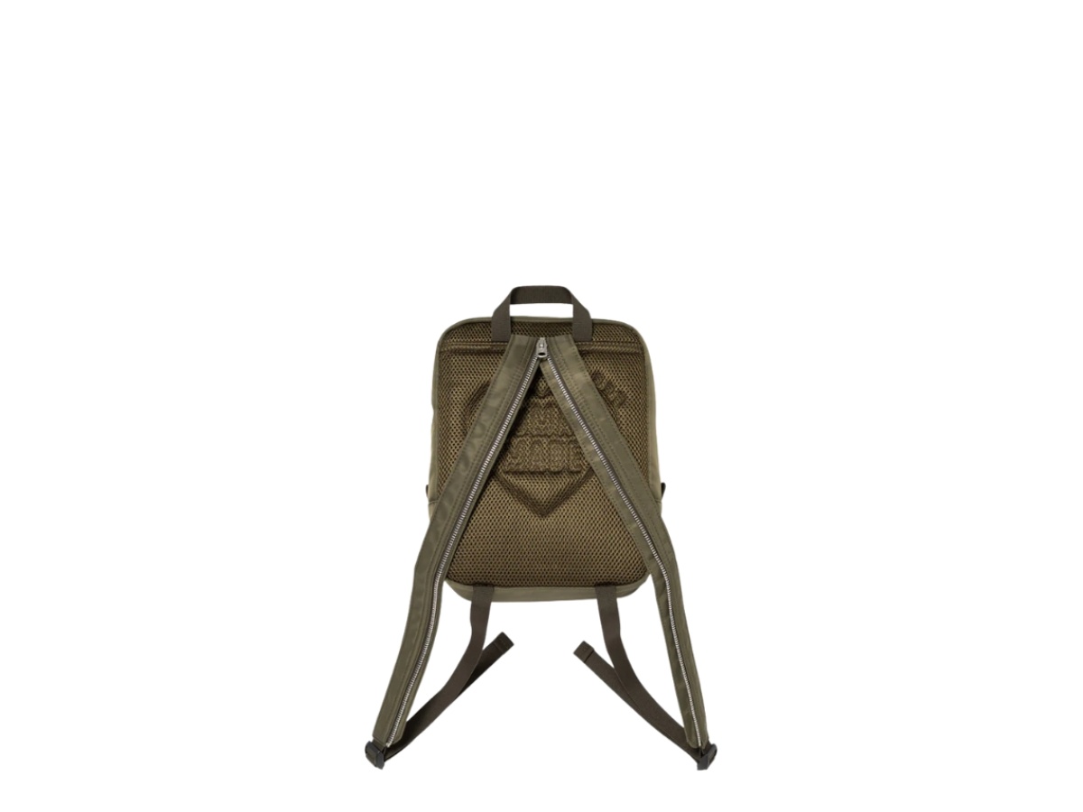 https://d2cva83hdk3bwc.cloudfront.net/hm31gd056-olivedrab-human-made-one-shoulder-bag-olivedrab-3.jpg