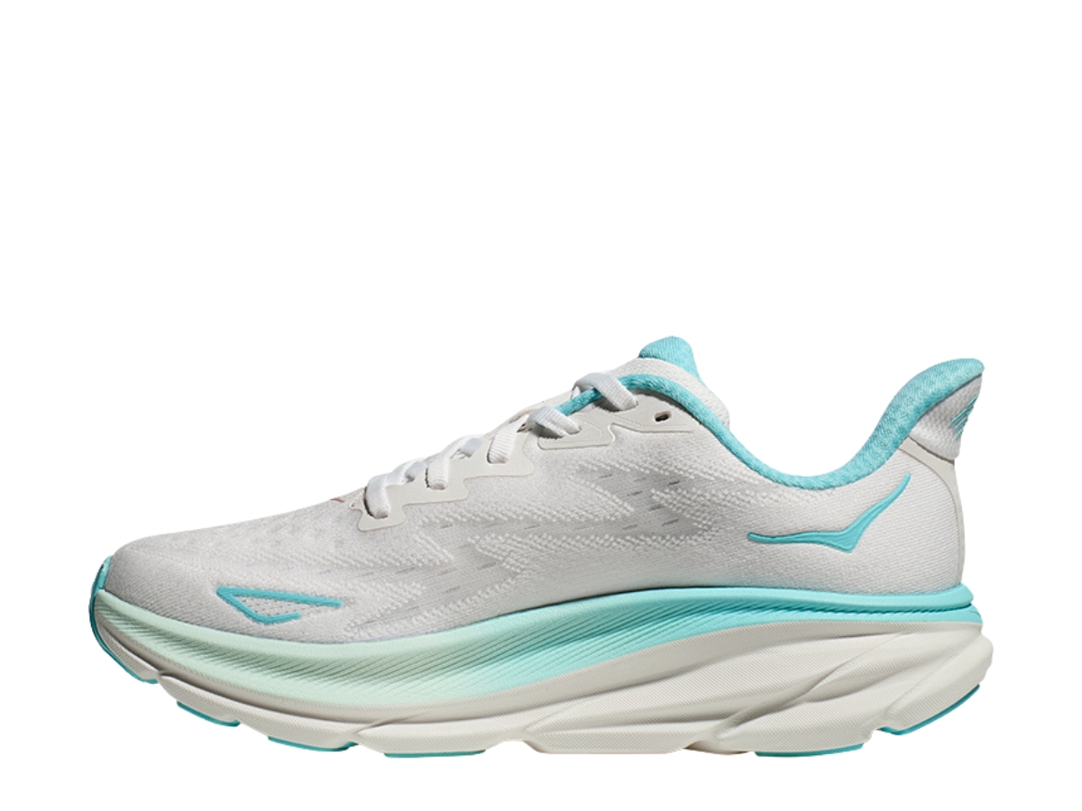 https://d2cva83hdk3bwc.cloudfront.net/hoka-clifton-9-wide-frost-and-rose-gold-w-2.jpg
