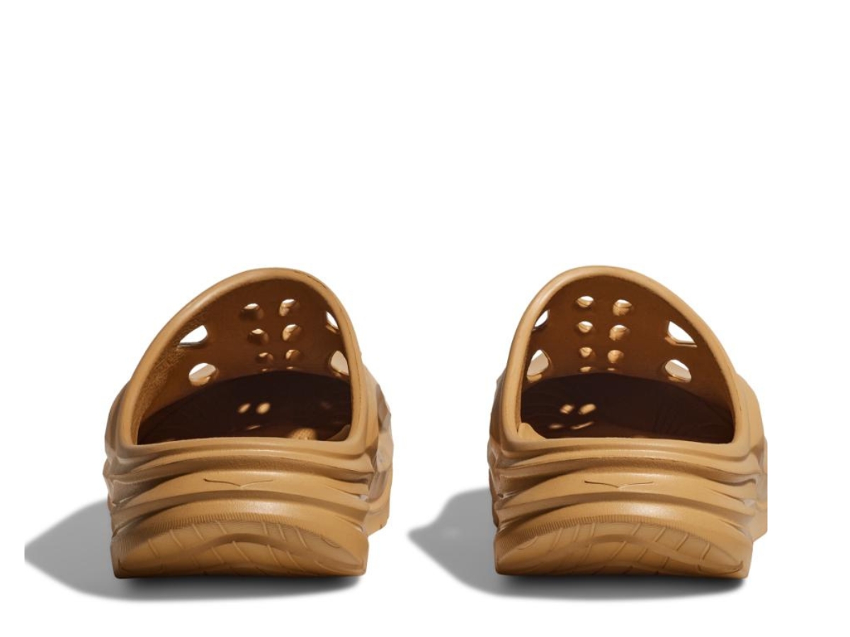 https://d2cva83hdk3bwc.cloudfront.net/hoka-ora-recovery-mule-wheat--4.jpg