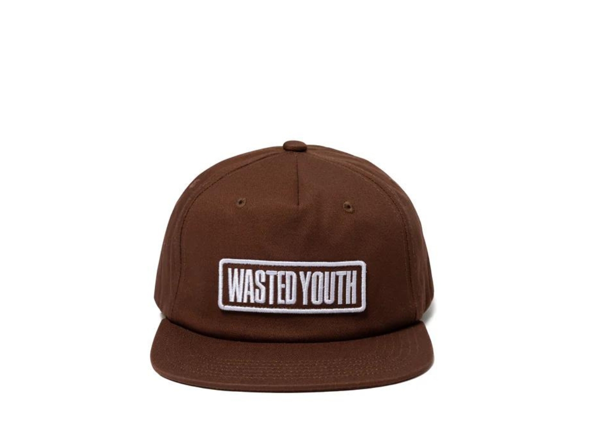 https://d2cva83hdk3bwc.cloudfront.net/human-made-5-panel-snapback-cap-brown-3.jpg