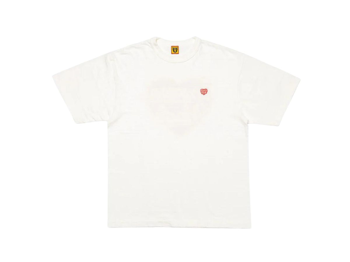 https://d2cva83hdk3bwc.cloudfront.net/human-made-heart-badge-t-shirt-white-red-1.jpg