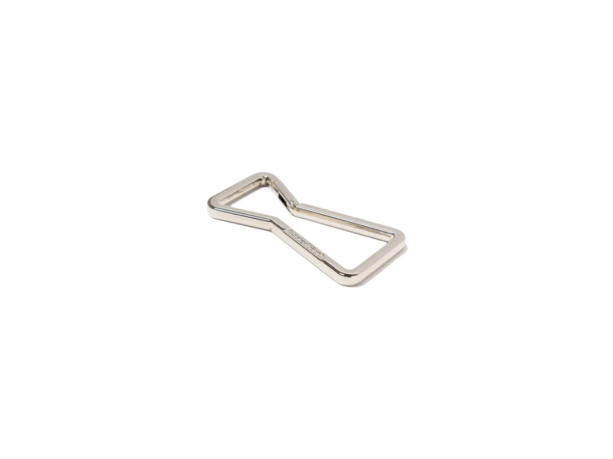 https://d2cva83hdk3bwc.cloudfront.net/human-made-ribbon-carabiner-silver-3.jpg