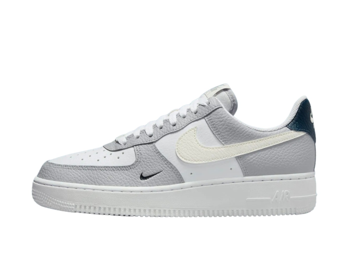 https://d2cva83hdk3bwc.cloudfront.net/hv2376-001-nike-air-force-1-low-wolf-grey-armoury-navy-women-s-2.jpg