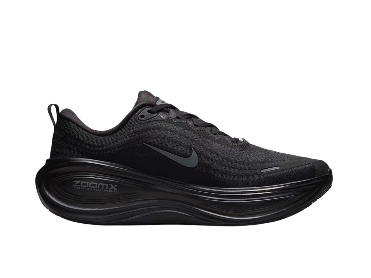 https://d2cva83hdk3bwc.cloudfront.net/hv8150-003-nike-vomero-plus-black-metallic-dark-grey-1.jpg