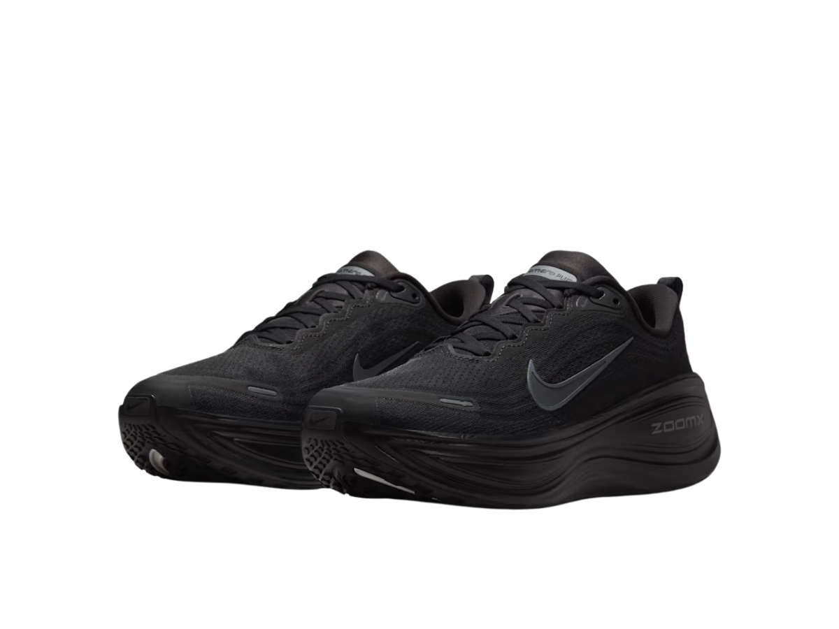 https://d2cva83hdk3bwc.cloudfront.net/hv8150-003-nike-vomero-plus-black-metallic-dark-grey-2.jpg