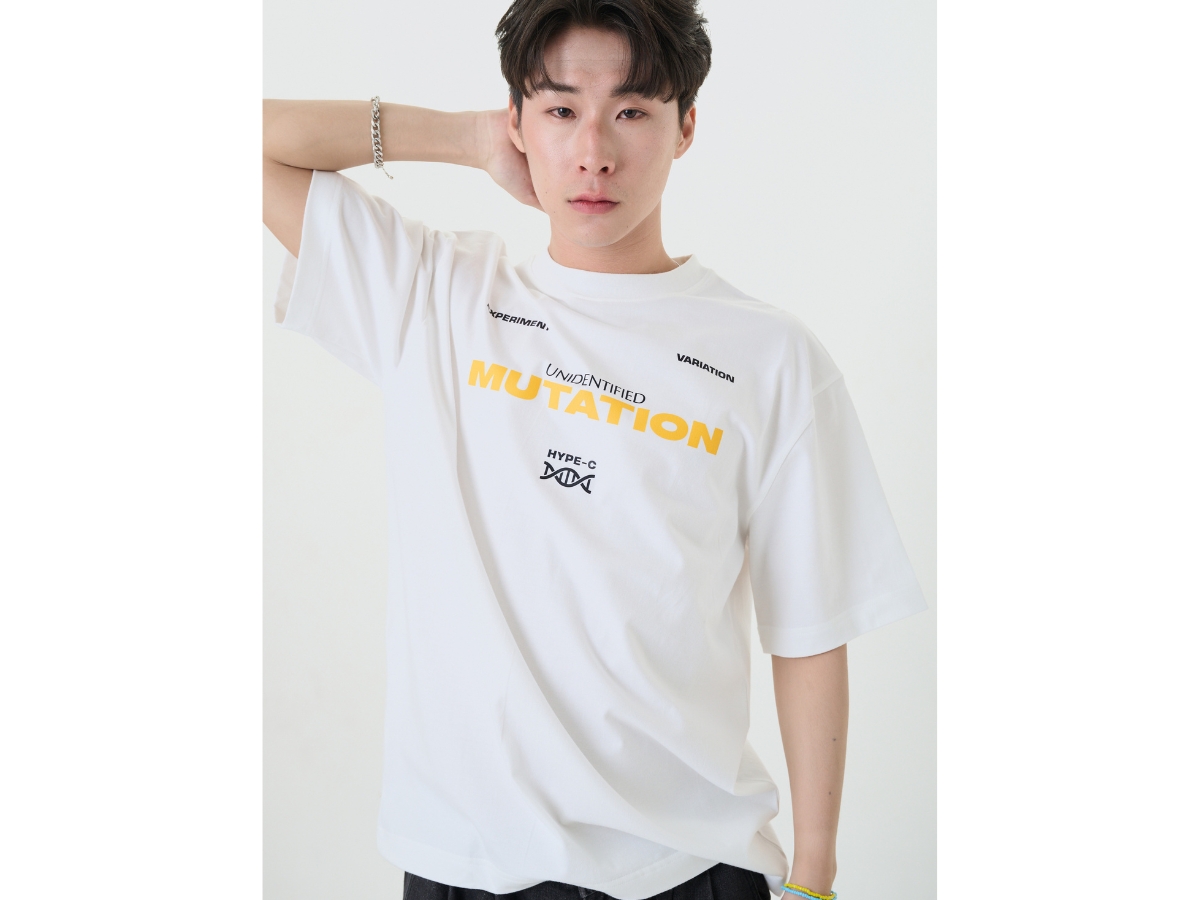 https://d2cva83hdk3bwc.cloudfront.net/hype-it-mutation-oversized-t-shirts-white-8.jpg