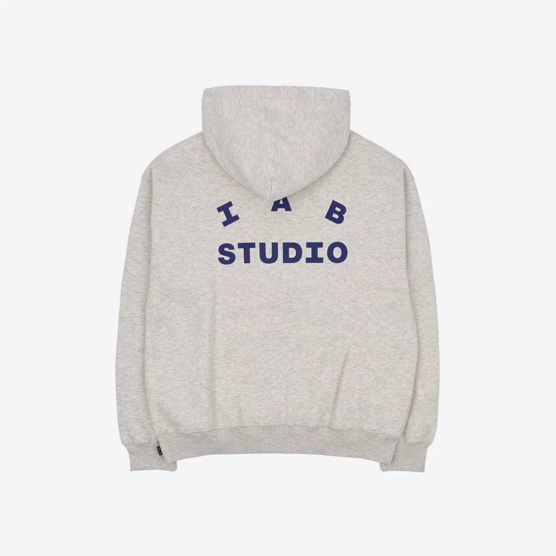 https://d2cva83hdk3bwc.cloudfront.net/iab-studio-hoodie-oatmeal-gray---21ss-2.jpg