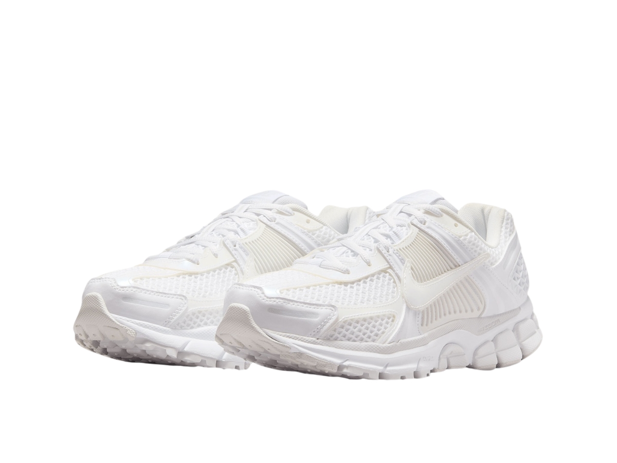 https://d2cva83hdk3bwc.cloudfront.net/ib4397-100-nike-zoom-vomero-5-triple-white-women-s-3.jpg