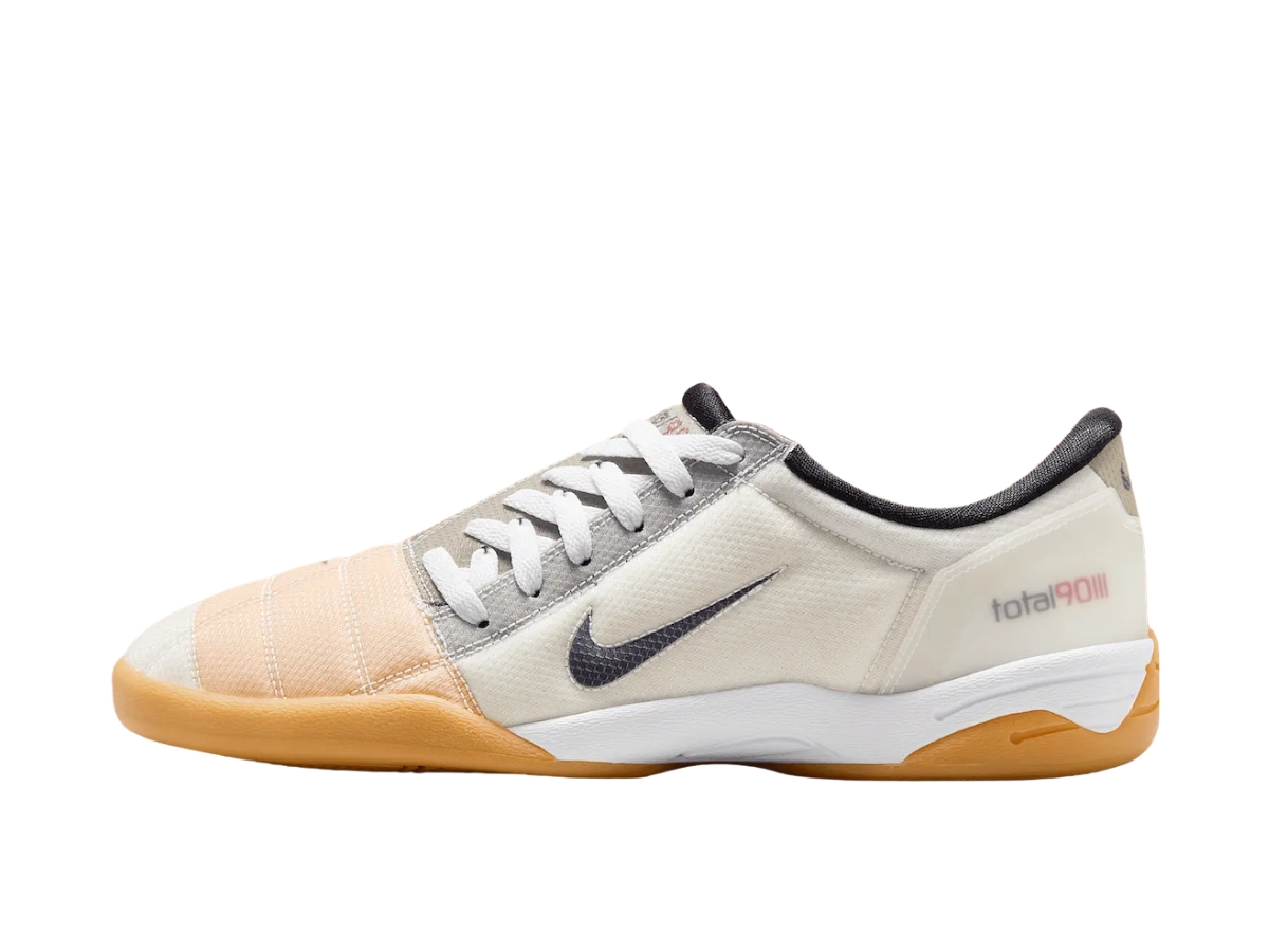 https://d2cva83hdk3bwc.cloudfront.net/ib8182-100-nike-total-90-3-sp-white-gum-2.jpg