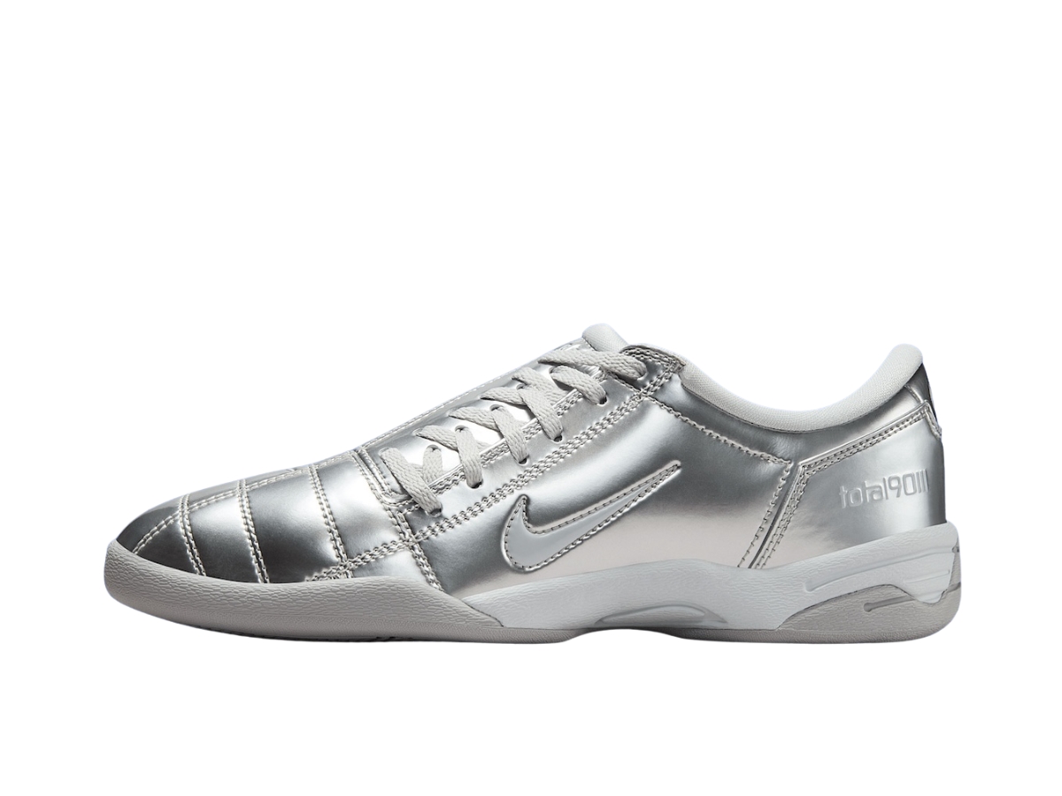 https://d2cva83hdk3bwc.cloudfront.net/ii9792-011-nike-total-90-3-metallic-platinum-women-s-2.jpg