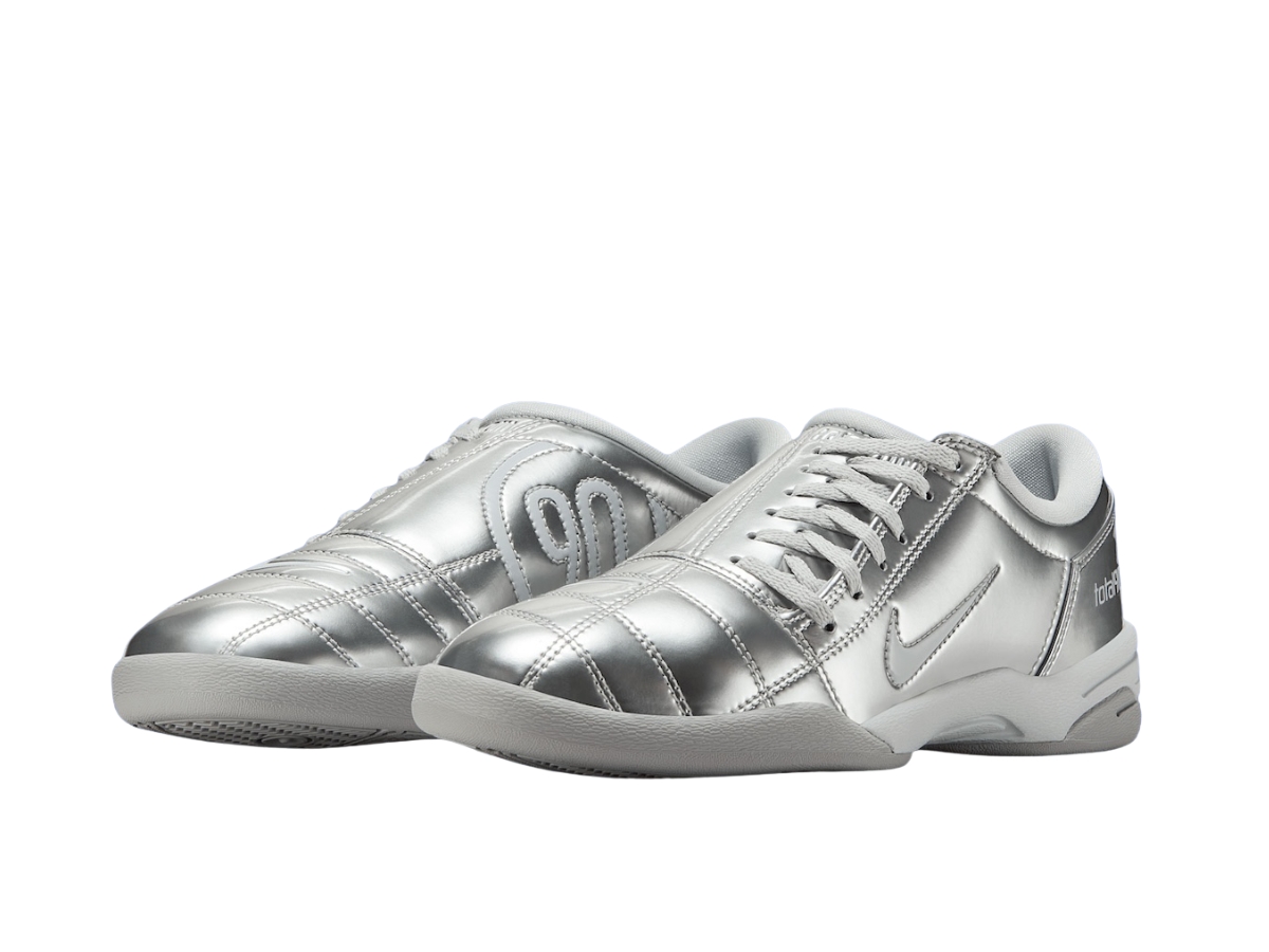 https://d2cva83hdk3bwc.cloudfront.net/ii9792-011-nike-total-90-3-metallic-platinum-women-s-3.jpg