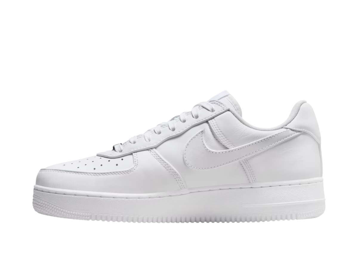 https://d2cva83hdk3bwc.cloudfront.net/im3078-100-nike-air-force-1-low-triple-white-2.jpg