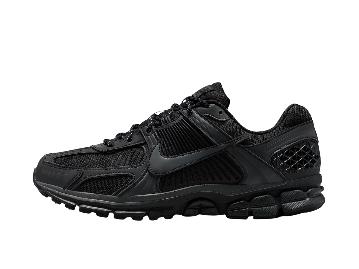 https://d2cva83hdk3bwc.cloudfront.net/im6597-001-nike-zoom-vomero-5-black-anthracite-light-lemon-twist-2.jpg