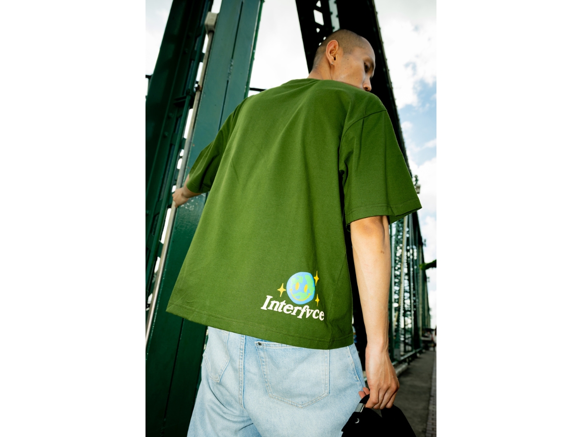 https://d2cva83hdk3bwc.cloudfront.net/interfvce-vision-t-shirt-green-5.jpg